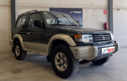 MITSUBISHI MONTERO