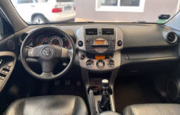 
										TOYOTA RAV4 full									