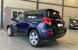 
										TOYOTA RAV4 full									