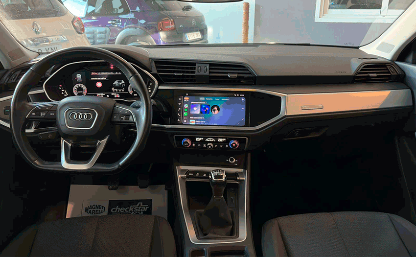 
								Audi Q3 Sportback full									