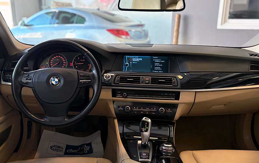 
								BMW 525 full									