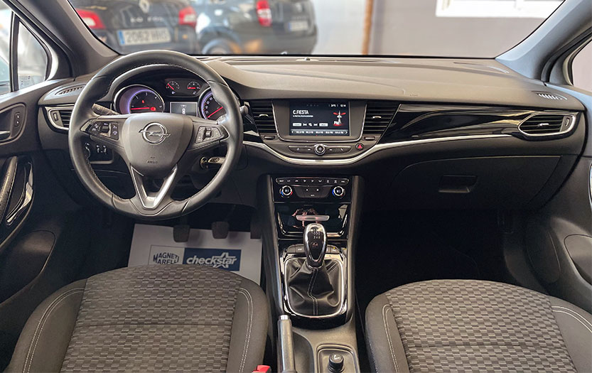 
								Opel Astra full									