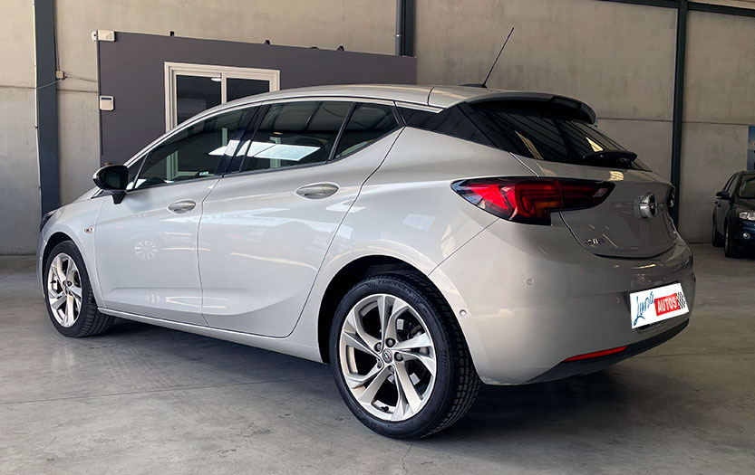 
								Opel Astra full									