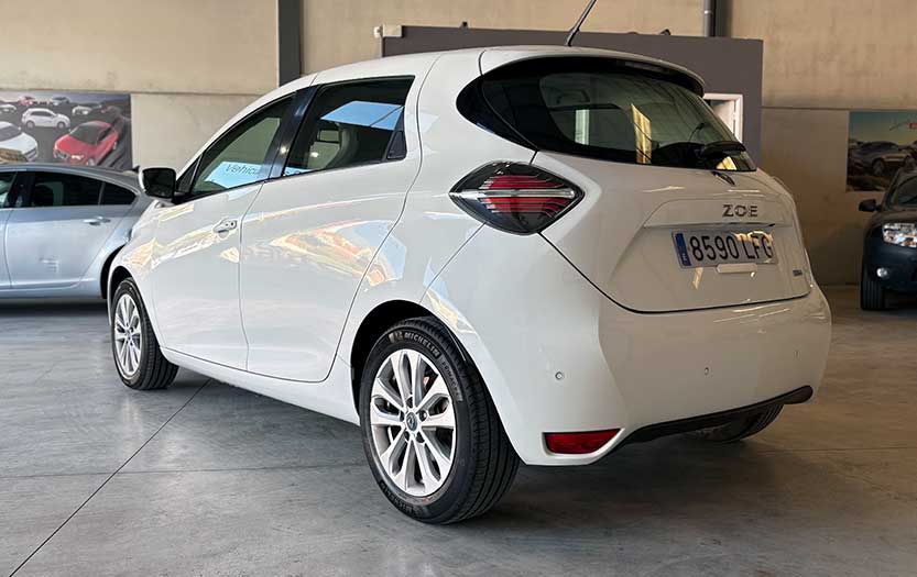 
								Renault Zoe full									