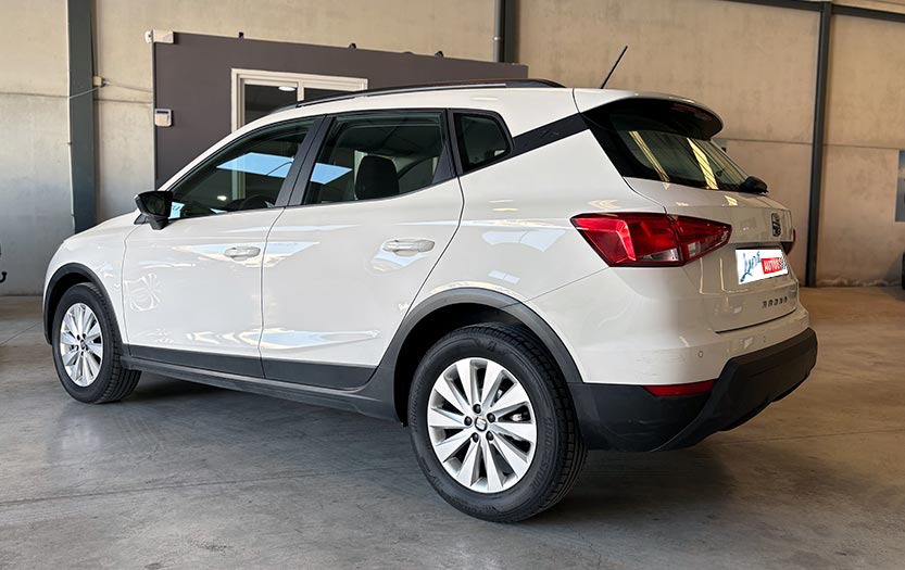 
								Seat Arona full									