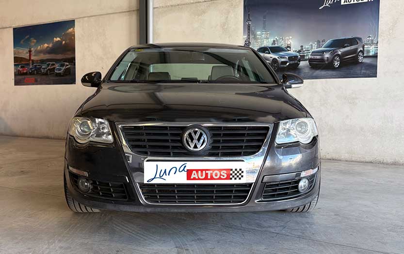 
								Volkwagen Passat full									