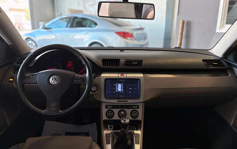 
								Volkwagen Passat full									