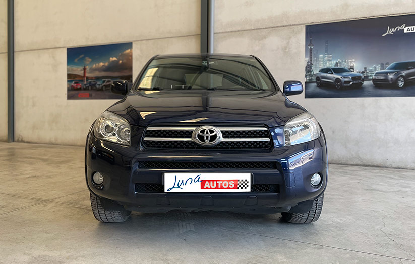 
								Toyota Rav4 full									