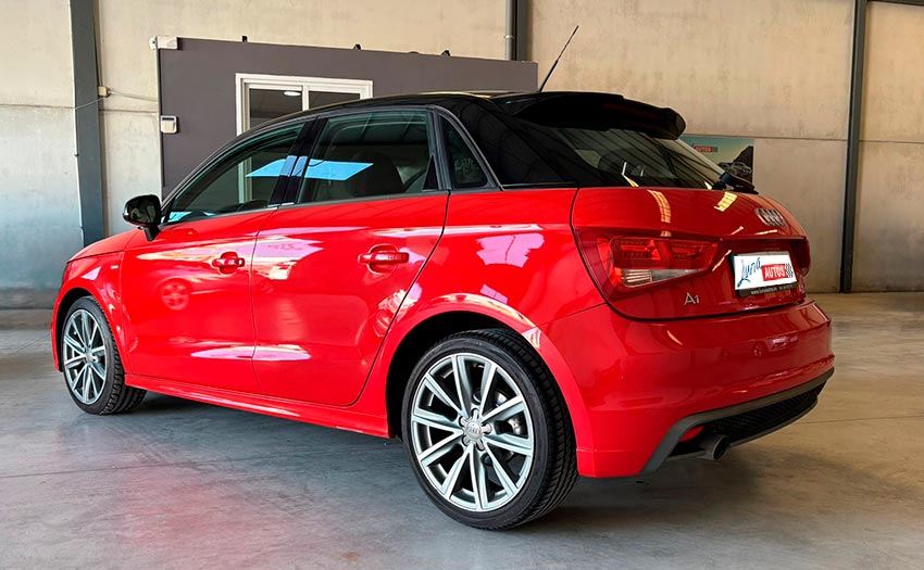 
								Audi A1 SPORTBACK full									