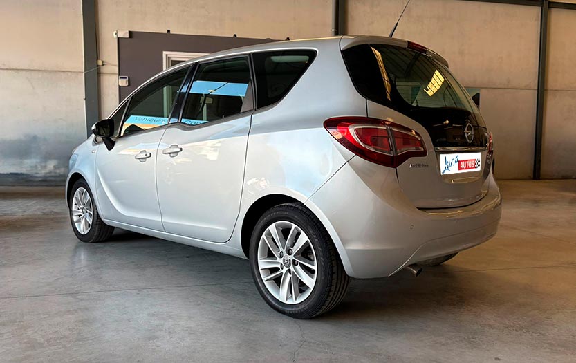 
								Opel Meriva full									