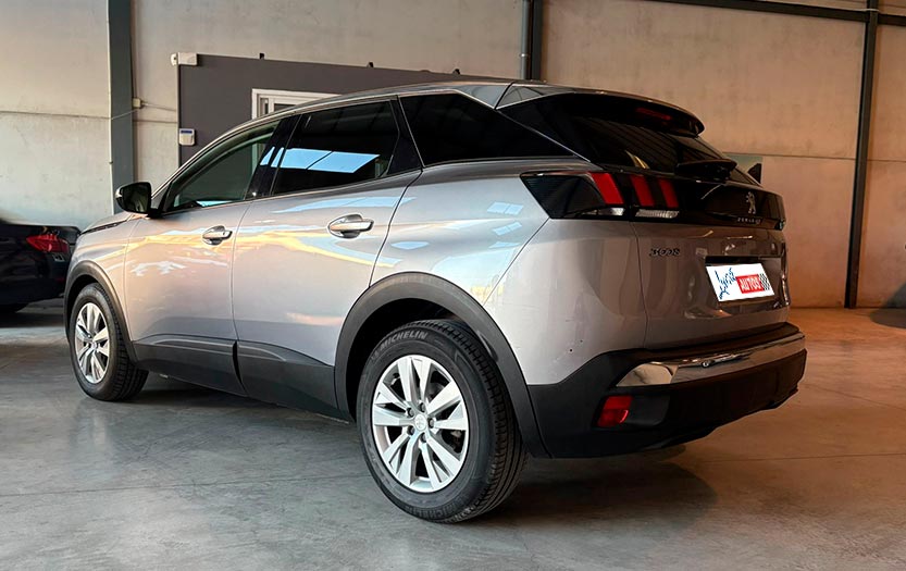 
								Peugeot 3008 full									