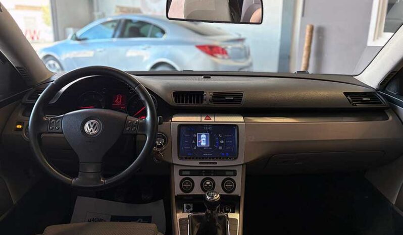 
								VOLKSWAGEN PASSAT full									