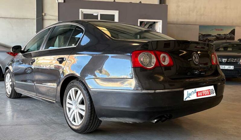 
								VOLKSWAGEN PASSAT full									